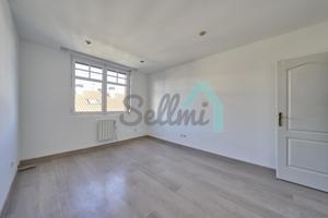 Piso en venta en Oviedo de 122 m2 photo 0