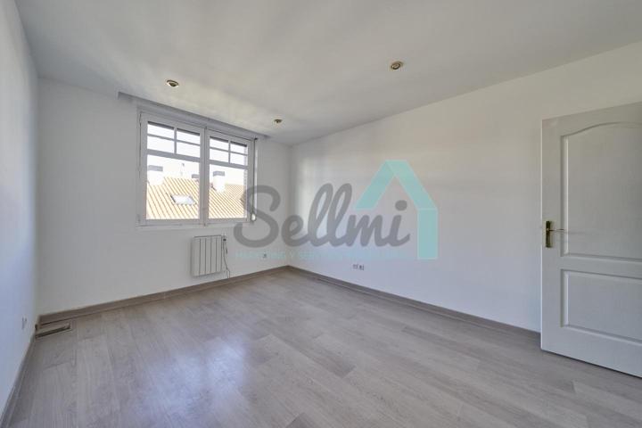 Piso en venta en Oviedo de 122 m2 photo 0