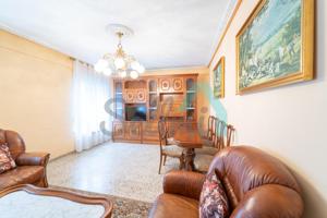 Piso en alquiler en Oviedo de 103 m2 photo 0