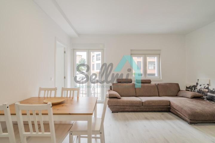 Habitación en alquiler en Oviedo de 97 m2 photo 0