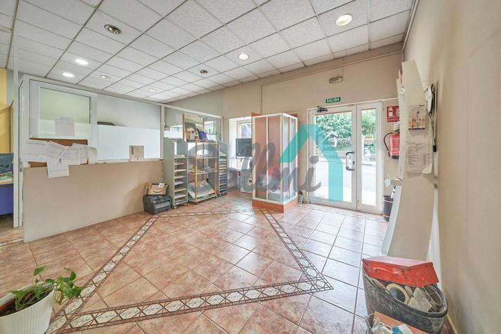 Local en venta en Oviedo de 78 m2 photo 0