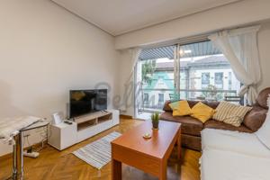 Estudio en alquiler en Oviedo de 43 m2 photo 0