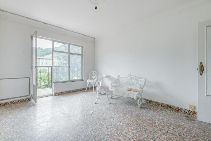 Piso en venta en Mieres de 111 m2 photo 0