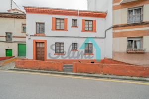 Piso en venta en Oviedo de 93 m2 photo 0