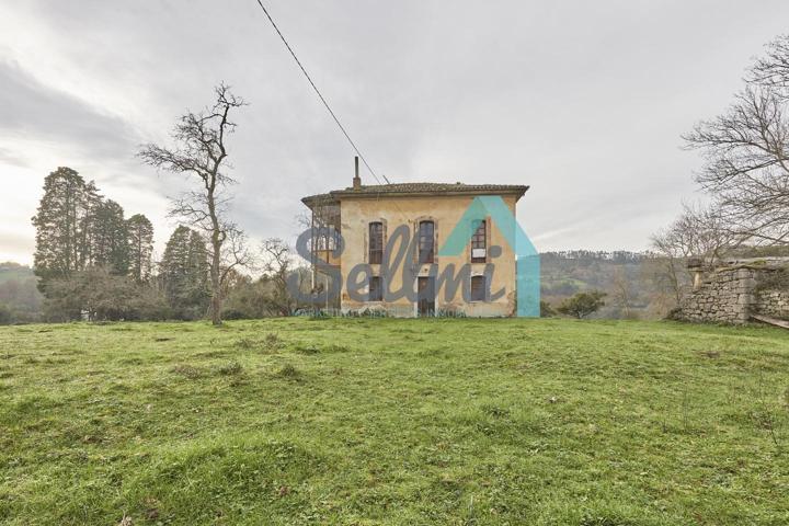 Casa - Chalet en venta en Oviedo de 289 m2 photo 0