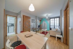 Piso en alquiler en Oviedo de 70 m2 photo 0