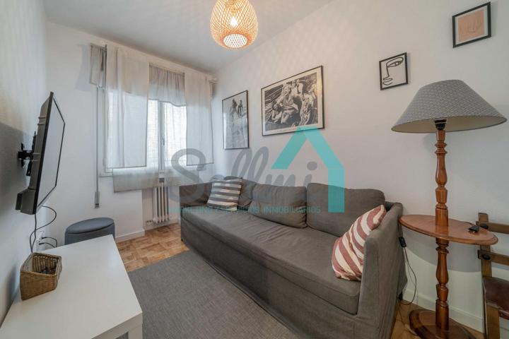 Piso en alquiler en Oviedo de 86 m2 photo 0
