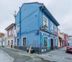 Pareado en venta en Oviedo de 156 m2 photo 0