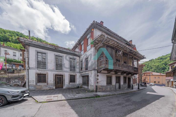 Pareado en venta en Bárzana de 274 m2 photo 0