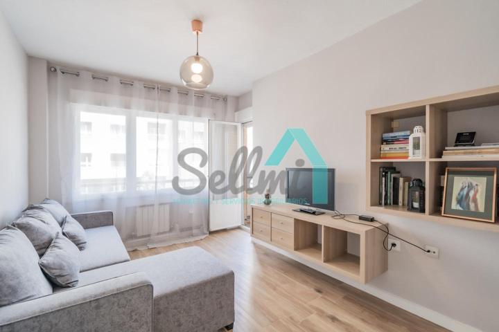 Habitación en alquiler en Oviedo de 82 m2 photo 0