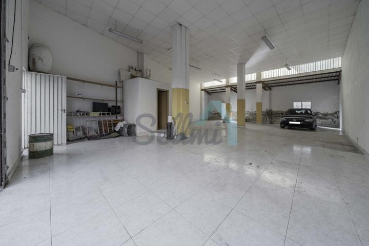 Local en venta en Piedras Blancas de 160 m2 photo 0