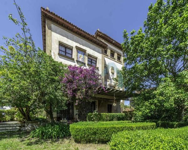Casa - Chalet en venta en Colunga de 403 m2 photo 0
