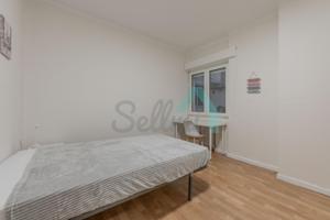 Habitación en alquiler en Oviedo de 83 m2 photo 0