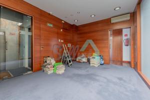 Oficina en venta en Oviedo de 107 m2 photo 0