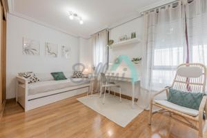 Estudio en alquiler en Oviedo de 30 m2 photo 0