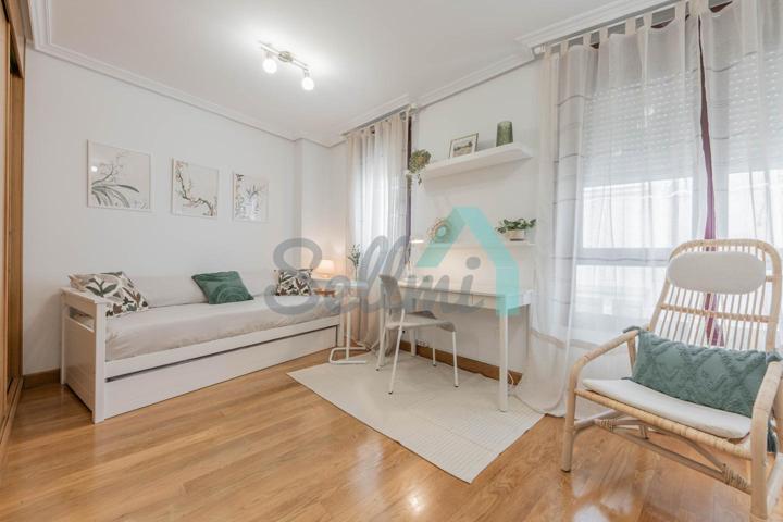 Estudio en alquiler en Oviedo de 30 m2 photo 0