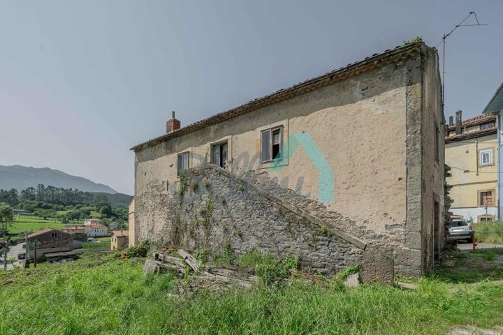 Casa - Chalet en venta en Colunga de 222 m2 photo 0