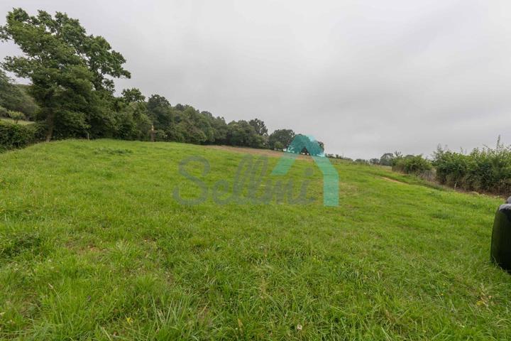 Terreno en venta en Oviedo de 2722 m2 photo 0