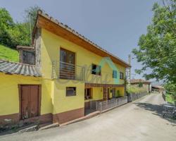 Casa De Pueblo en alquiler en Pesquerín de 136 m2 photo 0
