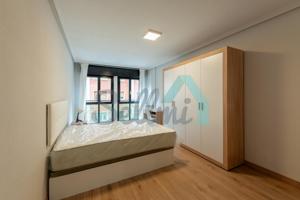 Habitación en alquiler en Oviedo de 71 m2 photo 0