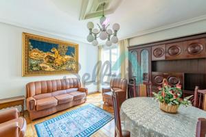Piso en venta en Oviedo de 136 m2 photo 0