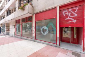 Local en alquiler en Oviedo de 270 m2 photo 0