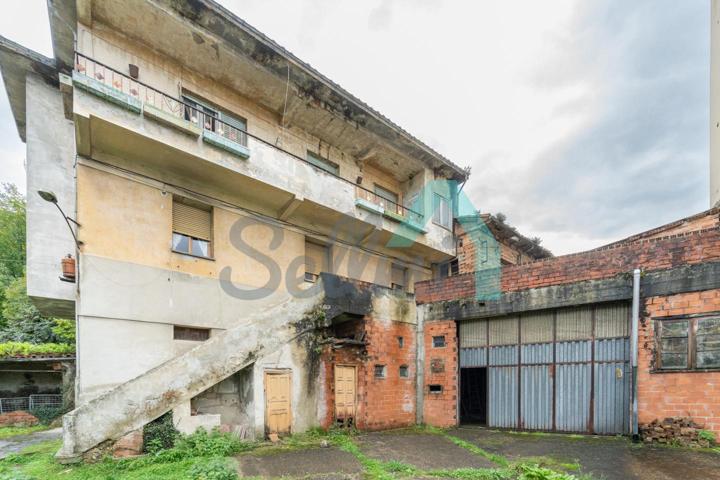 Casa - Chalet en venta en San Martín del Rey Aurelio de 659 m2 photo 0