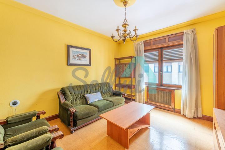Piso en venta en Langreo de 116 m2 photo 0