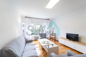 Piso en alquiler en Oviedo de 84 m2 photo 0
