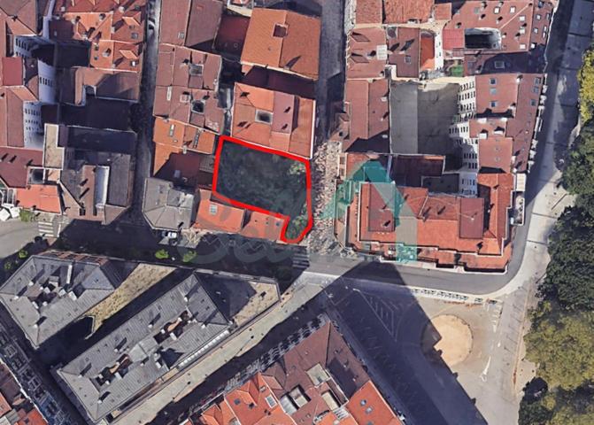 Terreno en venta en Avilés de 404 m2 photo 0
