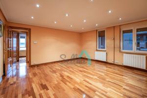 Piso en venta en Oviedo de 80 m2 photo 0