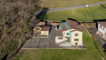 Casa - Chalet en venta en Oviedo de 380 m2 photo 0