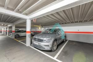 Plaza De Parking en venta en Oviedo de 20 m2 photo 0