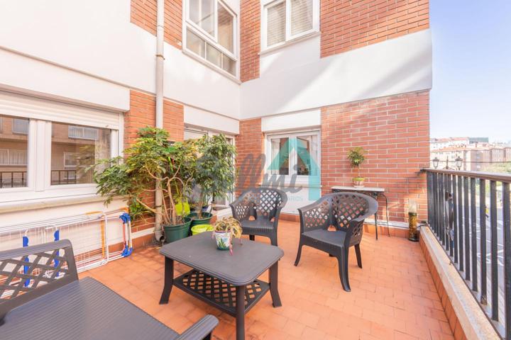 Habitación en alquiler en Oviedo de 84 m2 photo 0