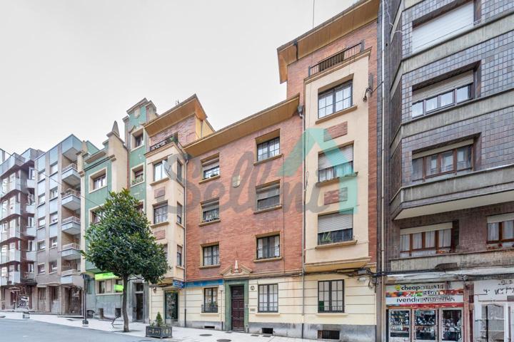 Edificio en venta en Oviedo de 1407 m2 photo 0