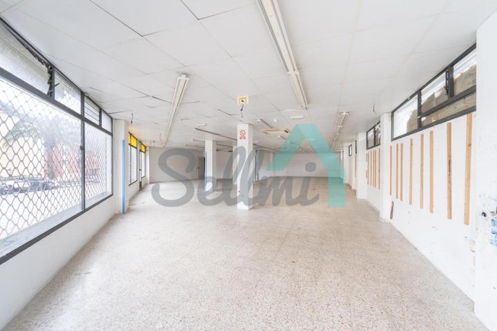 Local en venta en Colunga de 327 m2 photo 0