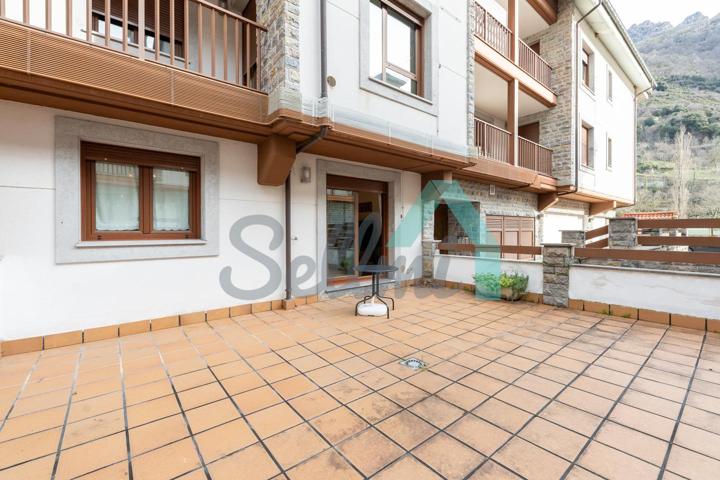 Piso en venta en Pola de Somiedo de 45 m2 photo 0