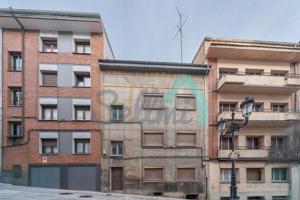 Edificio en venta en Oviedo de 379 m2 photo 0