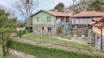 Casa - Chalet en venta en Cudillero de 286 m2 photo 0