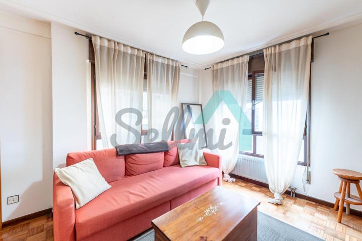 Piso en venta en Oviedo de 60 m2 photo 0