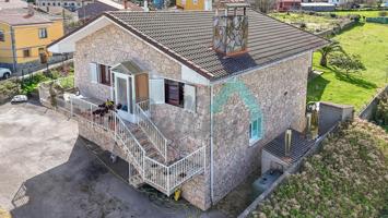 Casa - Chalet en venta en Muros de Nalón de 318 m2 photo 0