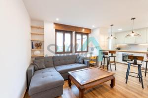 Piso en alquiler en Oviedo de 52 m2 photo 0