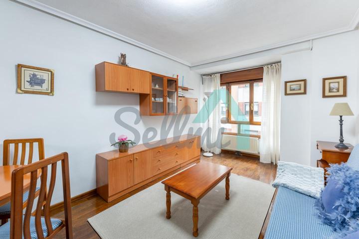 Piso en alquiler en Oviedo de 50 m2 photo 0