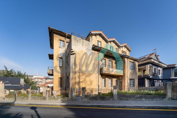 Casa - Chalet en venta en Oviedo de 485 m2 photo 0