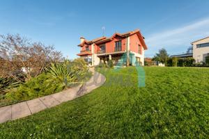Casa - Chalet en venta en Gijón de 472 m2 photo 0