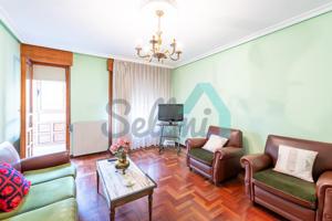 Piso en venta en Langreo de 79 m2 photo 0