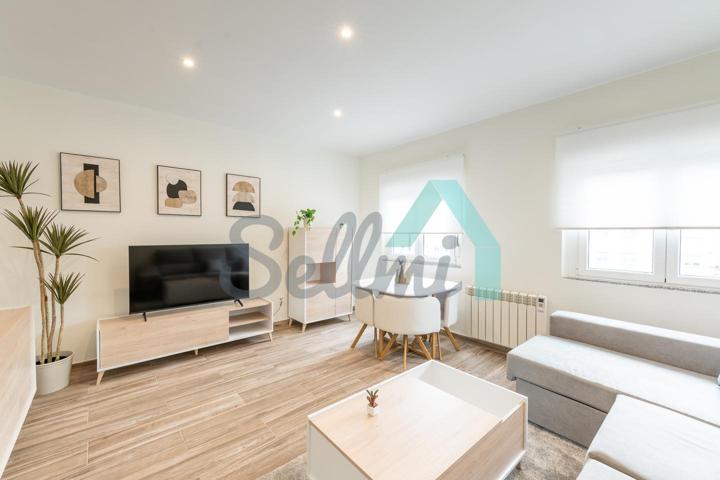 Habitación en alquiler en Oviedo de 81 m2 photo 0
