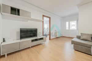 Piso en alquiler en Oviedo de 80 m2 photo 0
