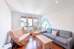 Piso en venta en Oviedo de 173 m2 photo 0
