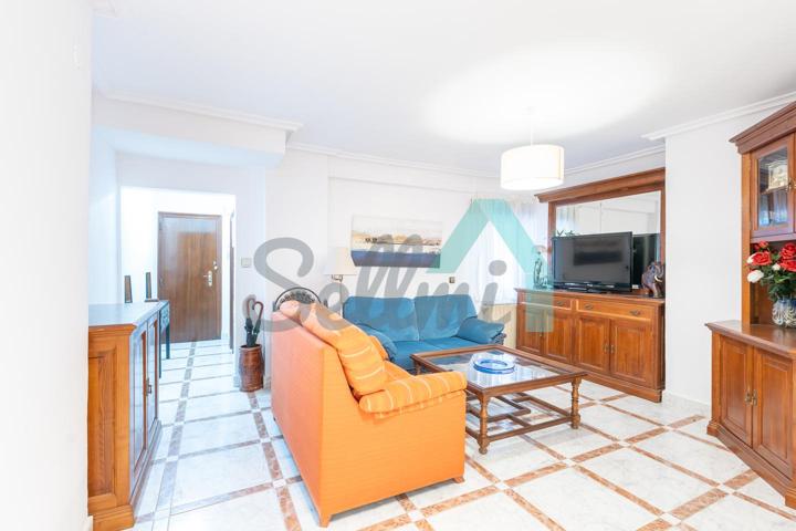 Piso en alquiler en Oviedo de 84 m2 photo 0